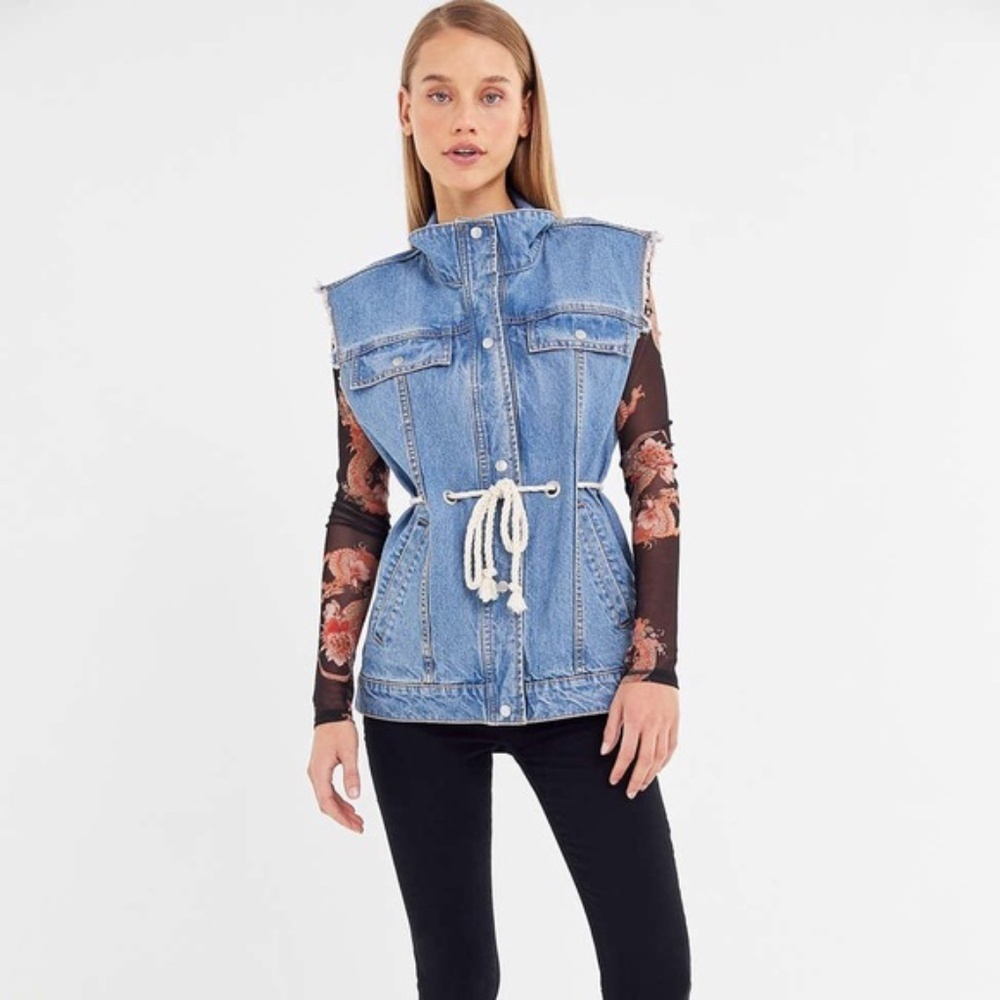 NWT UO BDG Denim Vest with rope belt